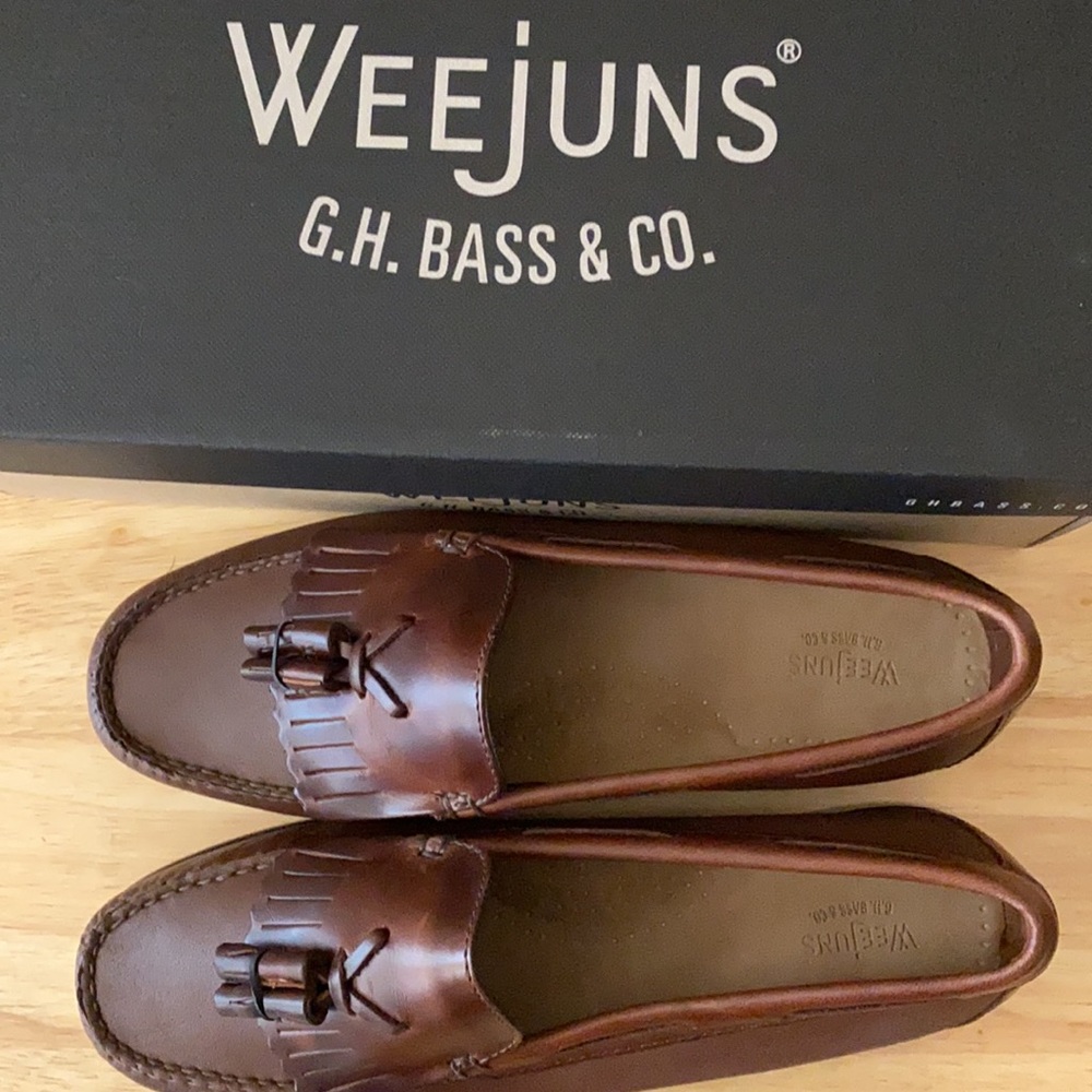 Weejuns Bass&Co Brown loafers urban outfitters
